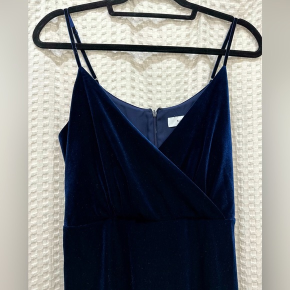 Ali & Jay • Dress - Picture 9 of 10